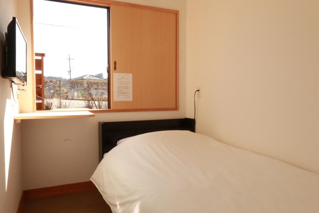 Simple Sleep 個室カプセル Hitoyoshi Exterior foto